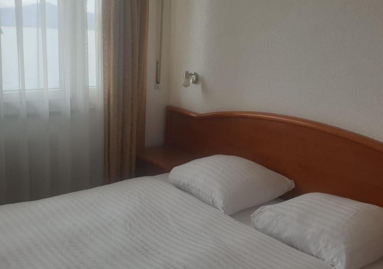 Hotel Du Quai Villeneuve Eksteriør bilde